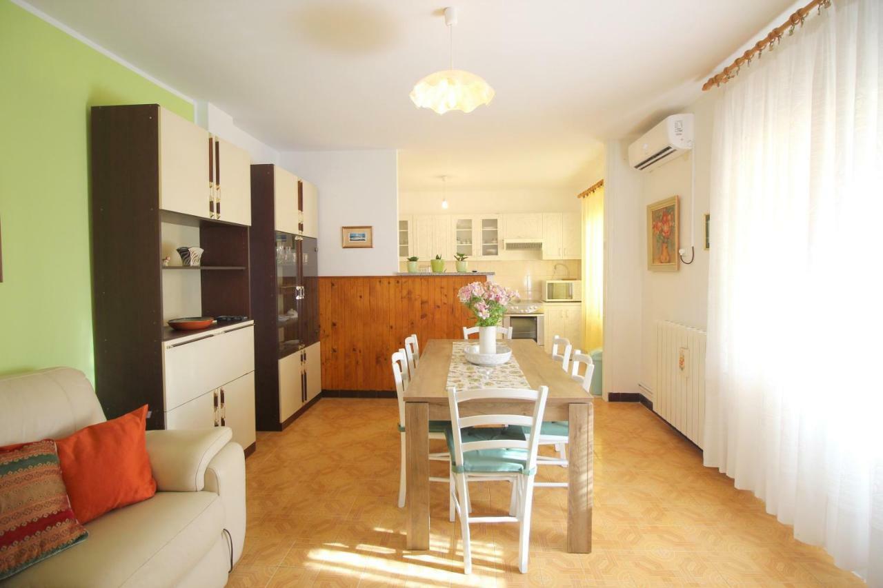 Apartment Agnese 로비니 외부 사진