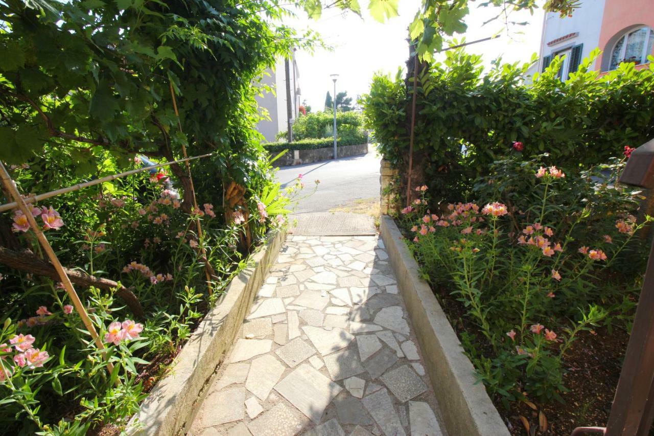 Apartment Agnese 로비니 외부 사진